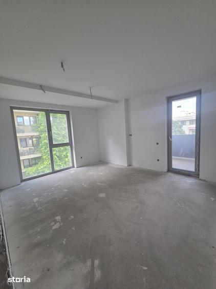 Apartament cu 3 camere în Între Lacuri
