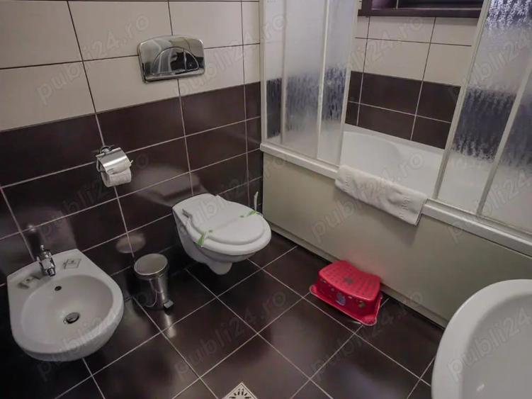 Spațiu comercial, de 917 mp, în Ultracentral