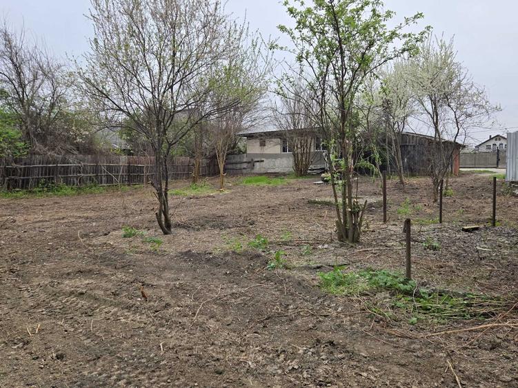 Casă cu 4 camere în Buhoci