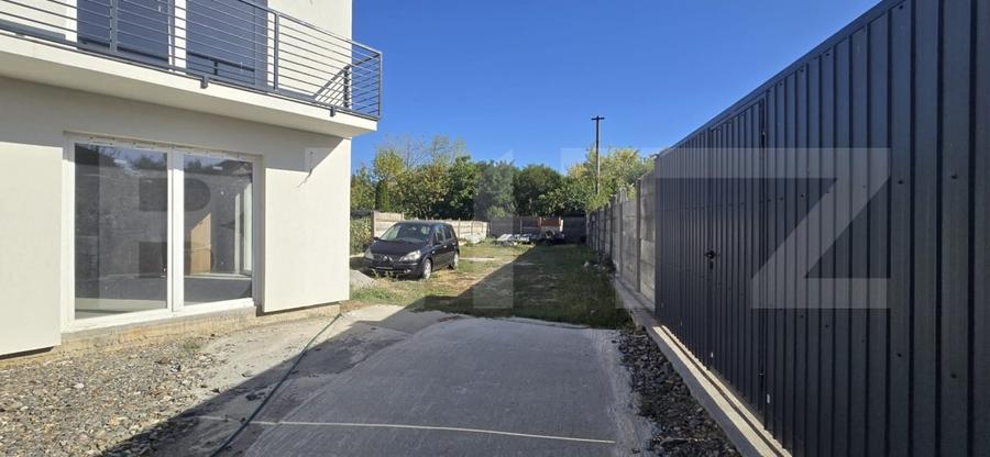 Spațiu comercial, de 366.70001220703 mp, în 14 Mai