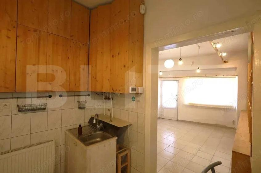 Garsonieră decomandată în Central