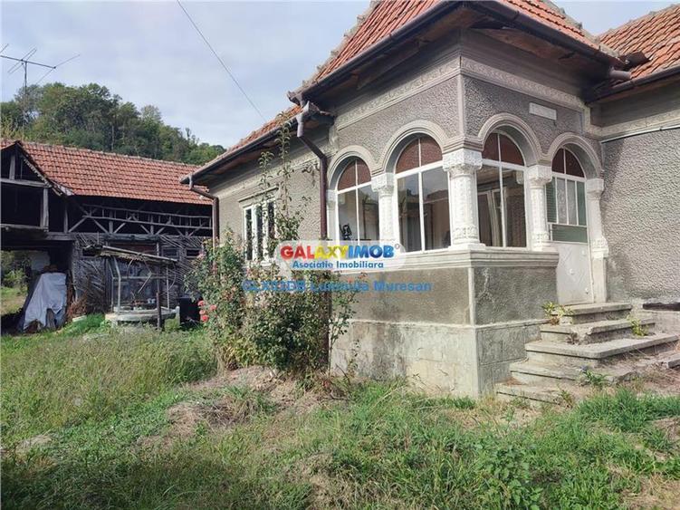 Casă cu 2 camere cu Teren 1208 Mp în Tătărani