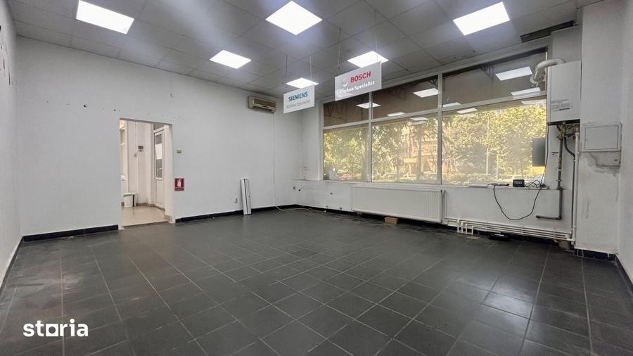 Spatiu comercial stradal vitrina 12 m | Dezrobirii | 178.7 mp | 1.430 - 6