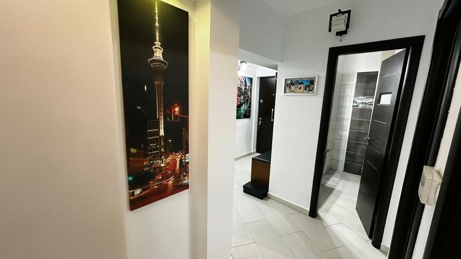 Apartament cu 3 camere decomandat, mobilat în 8 Martie