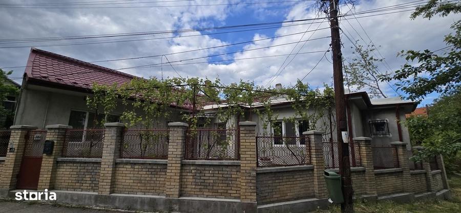 Casă cu 3 camere în Central