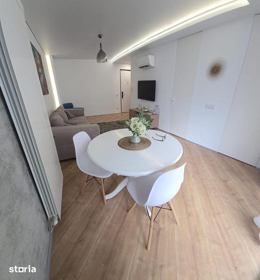 Apartament cu 2 camere decomandat în Tei
