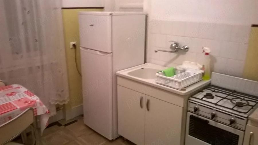 Apartament cu 3 camere semidecomandat în Ultracentral