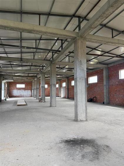Spațiu industrial, de 596 mp, în Lețcani