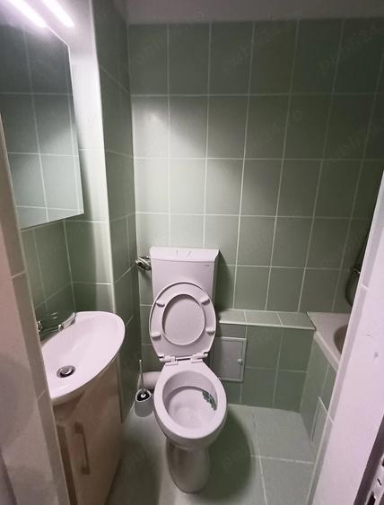 Garsonieră decomandată în Central
