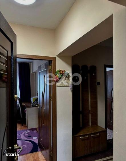 Apartament cu 3 camere semidecomandat, mobilat în Găvana