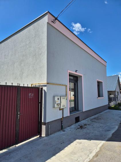 Casă cu 3 camere în Central