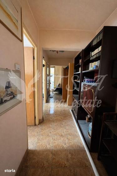 Apartament cu 3 camere decomandat în Rahova