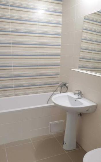 Apartament cu 4 camere semidecomandat în Dorobanți