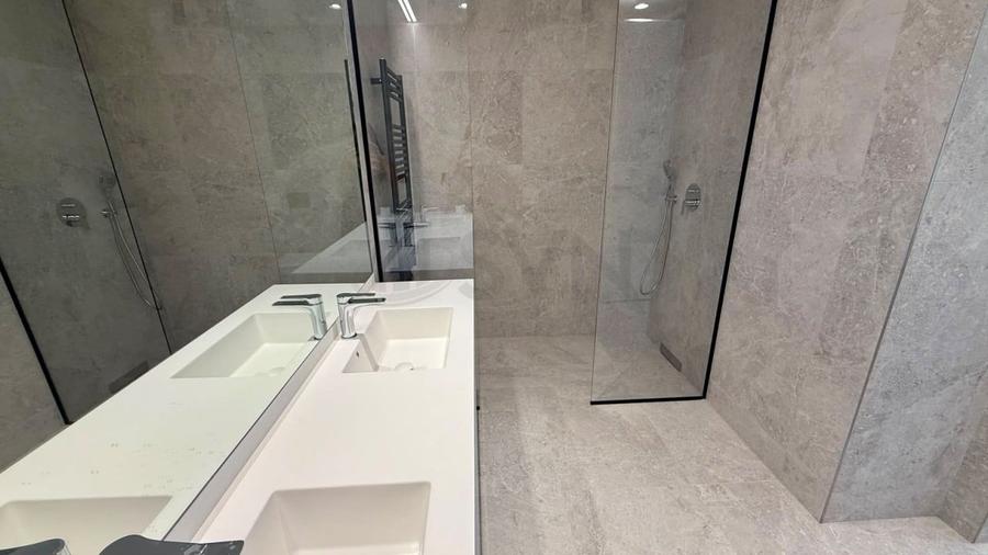 Apartament cu 3 camere semidecomandat, mobilat în Herăstrău