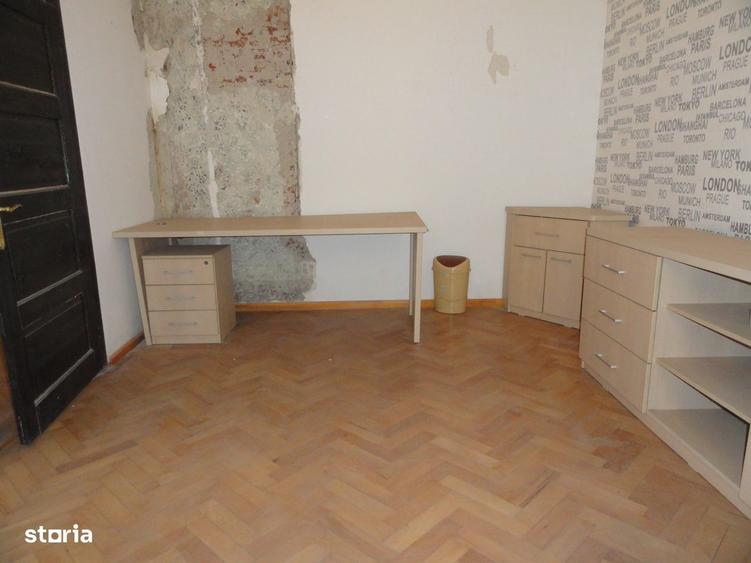 Spațiu comercial, de 70 mp, în Central