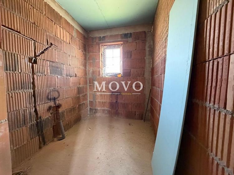 Duplex cu 3 camere cu Teren 393 Mp în Sânandrei