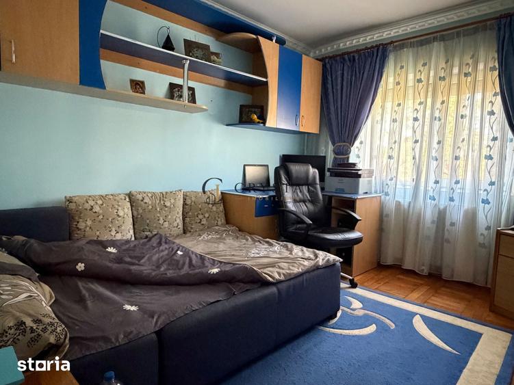 Apartament cu 3 camere decomandat în Decebal