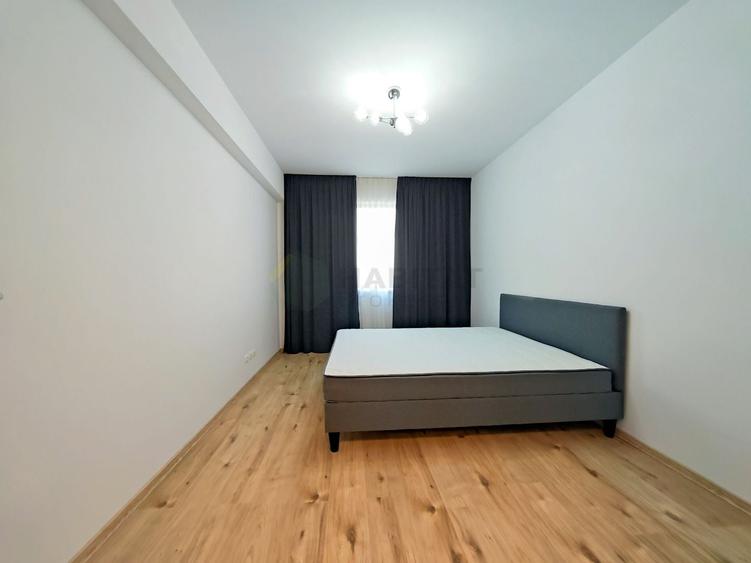 Apartament cu 3 camere decomandat, mobilat în Băneasa