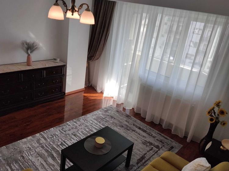 Apartament cu 2 camere decomandat în 1 Decembrie 1918