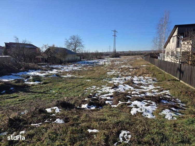 Teren de 5000 mp, în Răzvad
