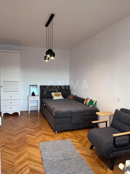 Apartament cu 3 camere decomandat, mobilat în Central
