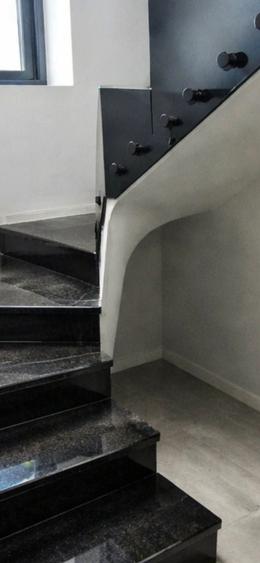 Casă individuală cu 4 camere cu Canalizare în Tineretului