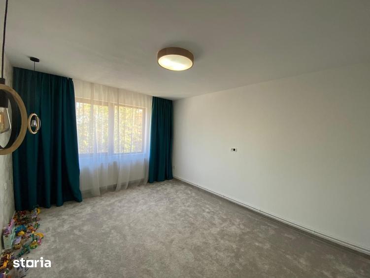 Casă cu 5 camere cu Teren 580 Mp în Central