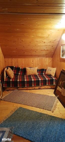 Casă cu 5 camere cu Teren 1000 Mp în Sâniob