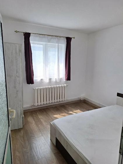 Apartament cu 3 camere decomandat în Bularga
