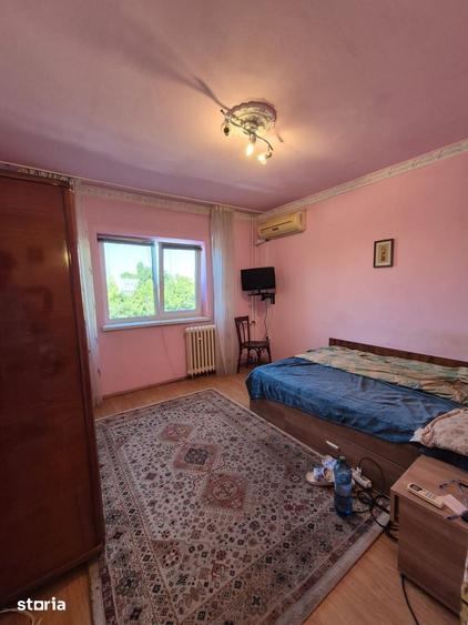 Apartament cu 2 camere decomandat în Km 4