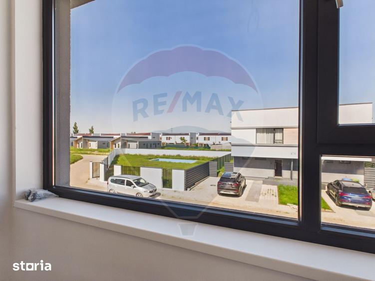 Casă cu 4 camere cu Teren 271 Mp în Moara Vlăsiei