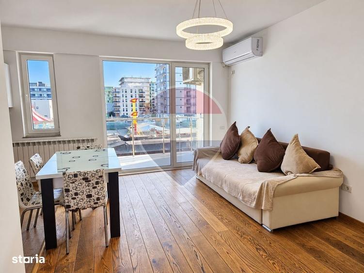 Apartament cu 3 camere decomandat în Est