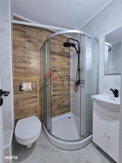Apartament cu 4 camere decomandat în Dacia