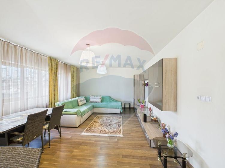 Casă cu 5 camere cu Teren 343 Mp în Central
