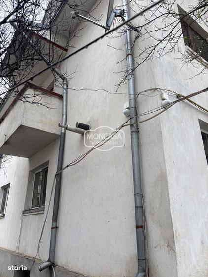 Casă cu 4 camere cu Teren 300 Mp în Central
