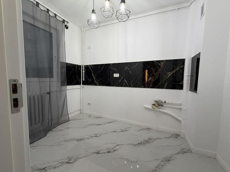 Apartament cu 3 camere decomandat în Drumul Taberei