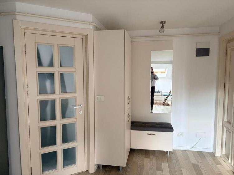 Apartament cu 3 camere decomandat, mobilat în Valea Lupului