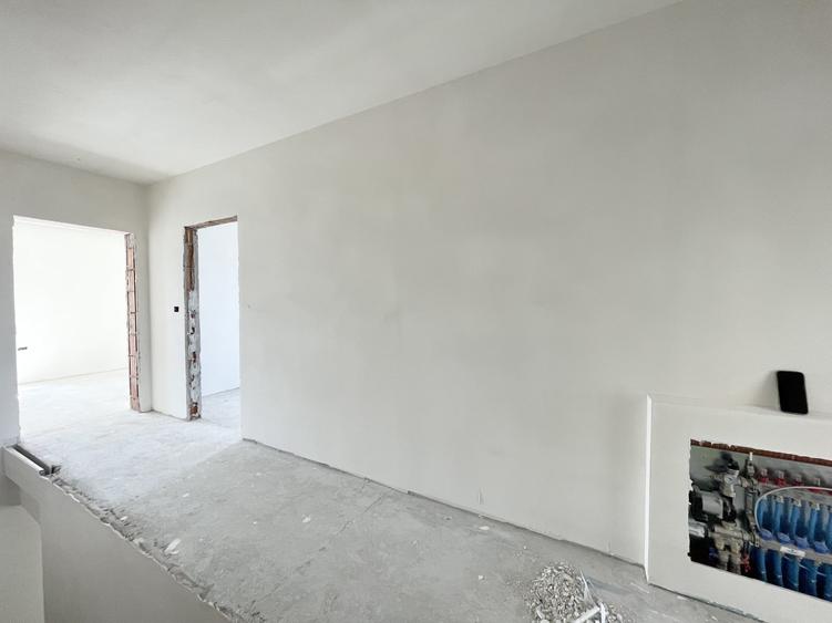 Duplex cu 4 camere cu Teren 330 Mp în Urseni