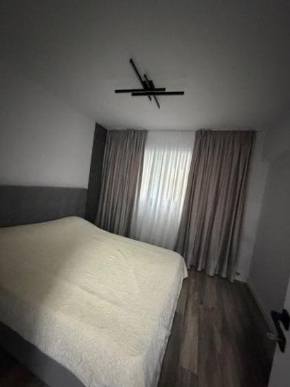 Apartament cu 3 camere decomandat, mobilat în Colentina