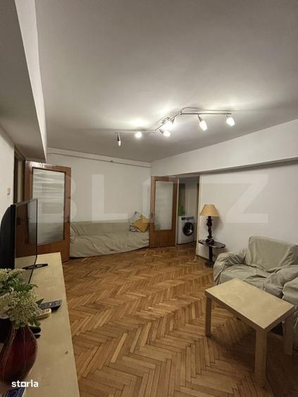 Apartament cu 3 camere semidecomandat în 1 Mai