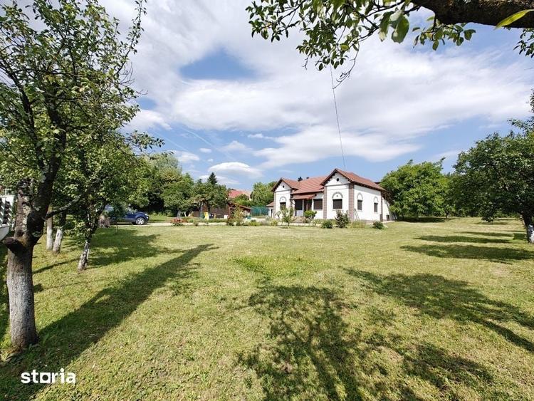 Casă cu 5 camere cu Teren 2628 Mp în Central