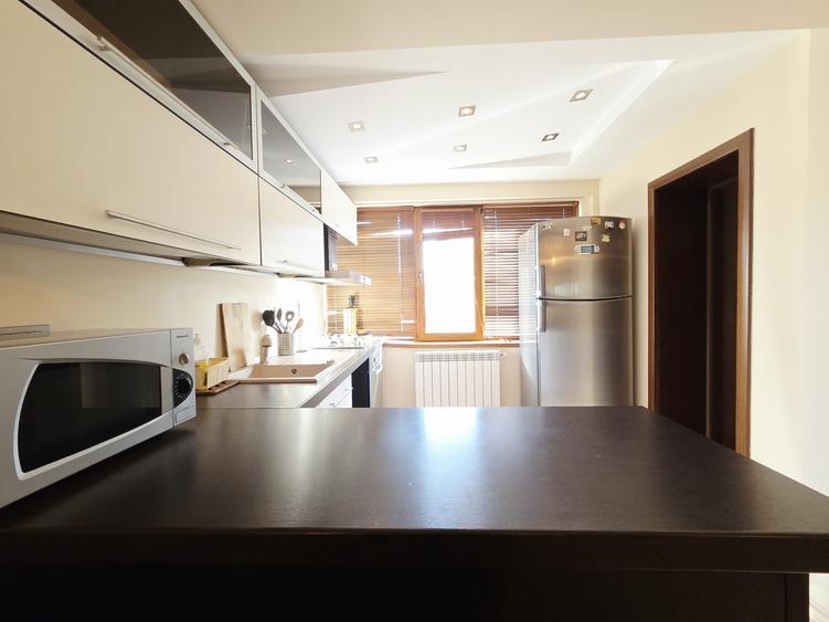 Apartament cu 4 camere decomandat în Mazepa 1