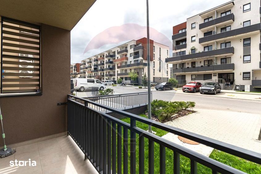 Apartament cu 3 camere, mobilat în Tractorul