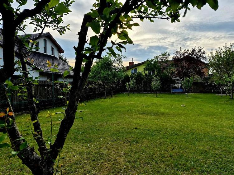 Casă cu Teren 885 Mp în Găgeni