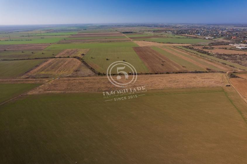 Teren Construcții intravilan de 1118 mp, în Periș