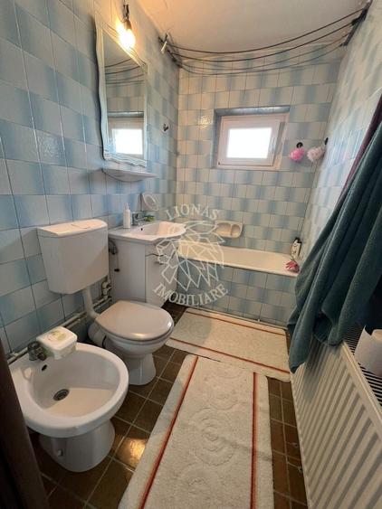 Apartament cu 2 camere semidecomandat, mobilat în Decebal