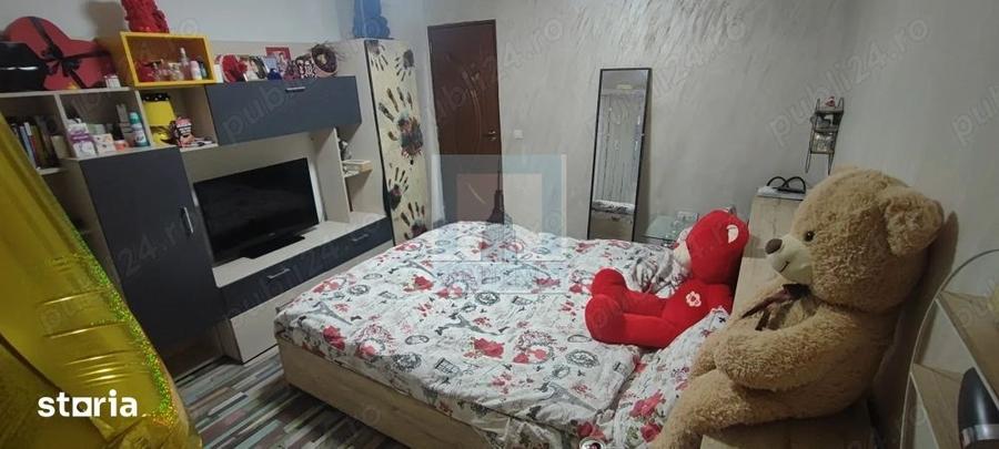 Apartament cu 3 camere decomandat în Est