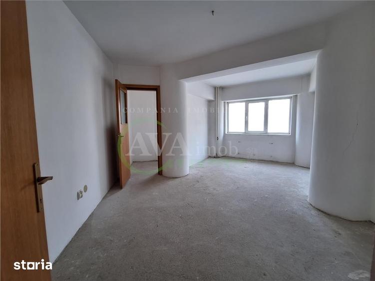 Apartament 3 camere decomandate, 92 mp Zona Central | Etaj 1 - 8