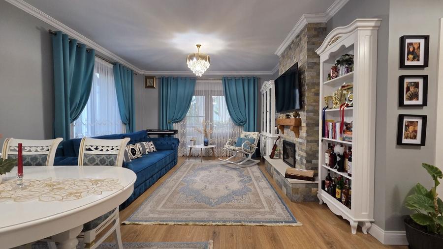 Casă cu 4 camere în Valea Adâncă