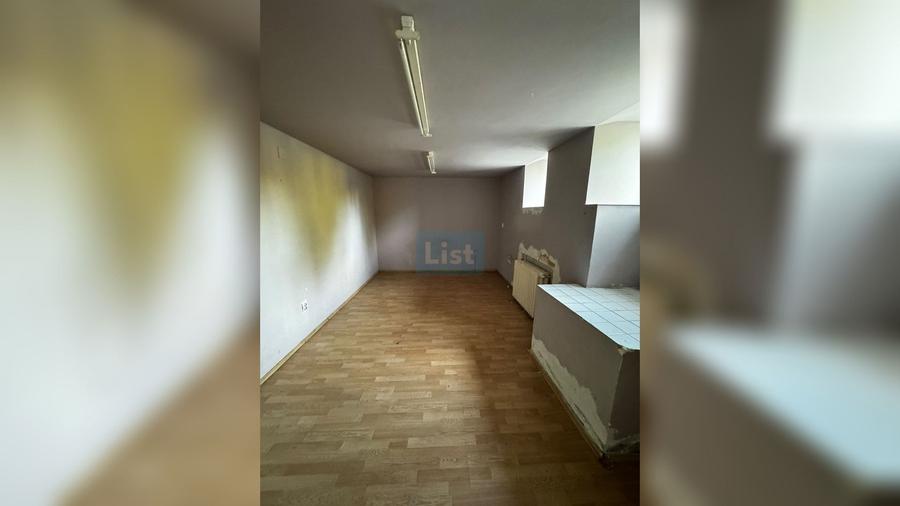 Casă cu 4 camere cu Canalizare în Iris